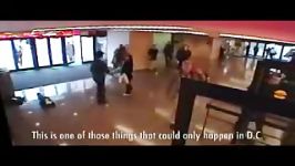 Joshua Bell playing violin in DC Metro Station