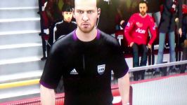 رفتن داور در میان تماشاچیان در fifa 14