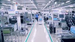 استفاده ربات ها برای کمک به کارگران در کارخانه ها