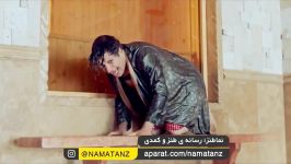 استخر رفتن جواد عزتی در سینمایی آینه بغل