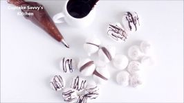 کوکی استفاده شده در تزیین کیک تولد Easy Swiss Meringue Kisses Cookies