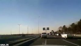 ↩ تعقیب گریز شلیک دیدنی پلیس بزرگراه به سارق خودرو در اتوبان تهران ↪