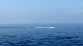لحظه نزدیک شدن قایق‌های تندرو سپاه به ناو آمریکایی در خلیج فارس