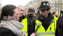 یکی رهبر ان جلیقه زردها پلیس فرانسه گلوله او را نابینا کرد