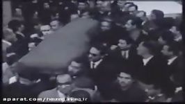 مراسم خاکسپاری فروغ فرخزاد