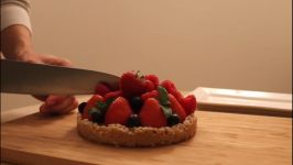 تارت کرامبل توت فرنگی Strawberry crumble tart