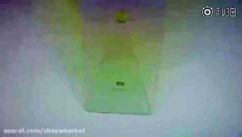 پانل پشتی رنگی گرادیان Mi 8 Lite شیائومی در واقع یک پانل شیشه‌ای شفاف است