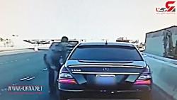 بلایی راننده مست آمریکایی هنگام جریمه نوشتن مامور پلیس بر سر او آورد