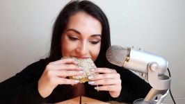 I TRIED ASMR EATING RAW HONEYCOMB GIANT CAKE CHEWY AND CRUNCHY ASMR + D