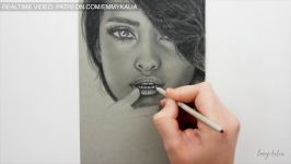 Drawing a portrait with Graphite pencils on grey toned paper