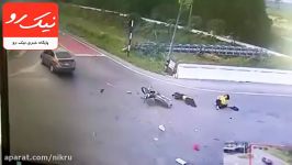 تصادف وحشتناک موتورسیکلت کامیون بی توجهی راننده کامیون