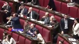 درگیری نمایندگان مجلس ایتالیا حین بحث درباره بودجه