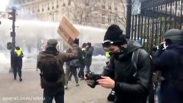 گاز اشک آور، پاسخ پلیس فرانسه به معترضان جلیقه زرد
