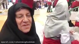 مسن ترین داوطلب هلال احمر ۶ روز است مادرانه در حال بسته بندی