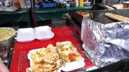 غذاهای خیابانیQuesadillas and Nachos from Mexico. London Street Food