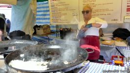 غذاهای خیابانیGerman Bratwurst More Sausages and Hamburgers. London Street Food