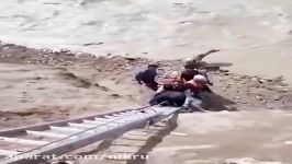 لحظه نجات مادری فرزند ۴ ساله‌اش بر اثر سقوط در رودخانه کهریز خرم‌آباد غرق شد
