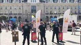 برخورد عجیب غریب پلیس فرانسه معترضان در شهر «رن»