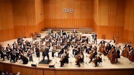 Excerpt from REDES 2 . Angel Gil Ordonez conducts the RTVE Symphony Orchestra.