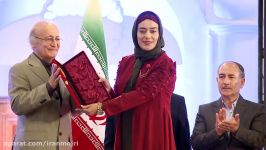 ایرانمجری اهدای مدالیون به مستر مجریان جشنواره نهم سعدی