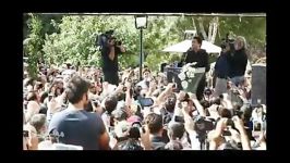 اجرای همایون شجریان در مراسم تشیع جنازه سیمین بهبهانی