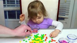 بیاین هم بازی کنیم Genevieve Teaches Kids Colors