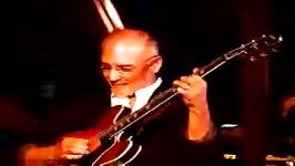 Mr. 335 Larry Carlton Live