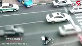 صحنه عجیبی راننده نیسان در خیابان‌های تهران رقم زد