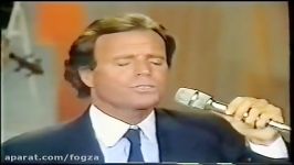 اجرای Julio Iglesias آهنگ La Paloma 