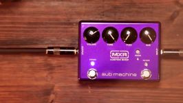 معرفی افکت گیتار الکتریک MXR M225 Sub Machine Octave Fuzz