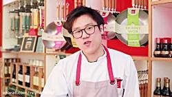 چگونگی تمیز کردن ماهیتابه وک آشپز چینی به زبان انگلیسی