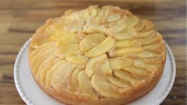 کیک سیب Upside Down Apple Cake Recipe