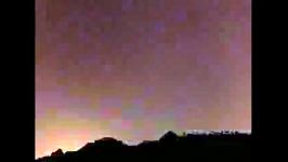 منظره کهکشان راه شیری فراز کوهستان