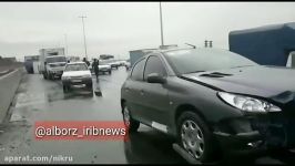 تصادف زنجیره‌ای ۲۶ خودرو در اتوبان قزوین کرج