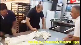 کارگر حرفه ای نانوایی