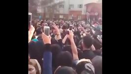 تجمع طرفداران مرتضی پاشایی جلوی بیمارستان بعد فوت