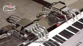 آموزشگاه موسیقی همراز ربات پيانو نواز اجراي آهنگ عروسي عشق