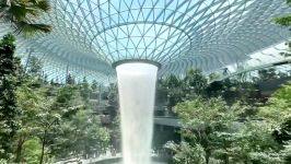 نگاهی به فرودگاه چانگی Changi سنگاپور  بهترین فرودگاه دنیا