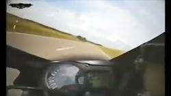 سرکار گذاشتن پلیس سرعت ٣٠٠ کیلومتر در ساعت