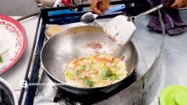 غذای خیابانی سالم مشهور بانکوک  املت سبزیجات برنج  تایلند  آژانس ققنوس