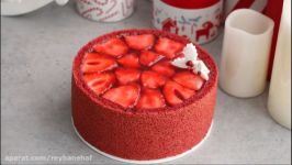 کیک قرمز توت فرنگیRed velvet strawberry cake