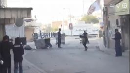 لحظه حمله به مردم توسط رژیم آل خلیفه بحرین