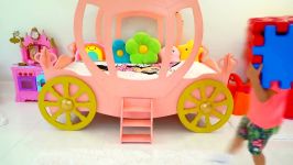 دیانا روما  دیاناشو  این داستان Diana Pretend Play with Building Block Toy