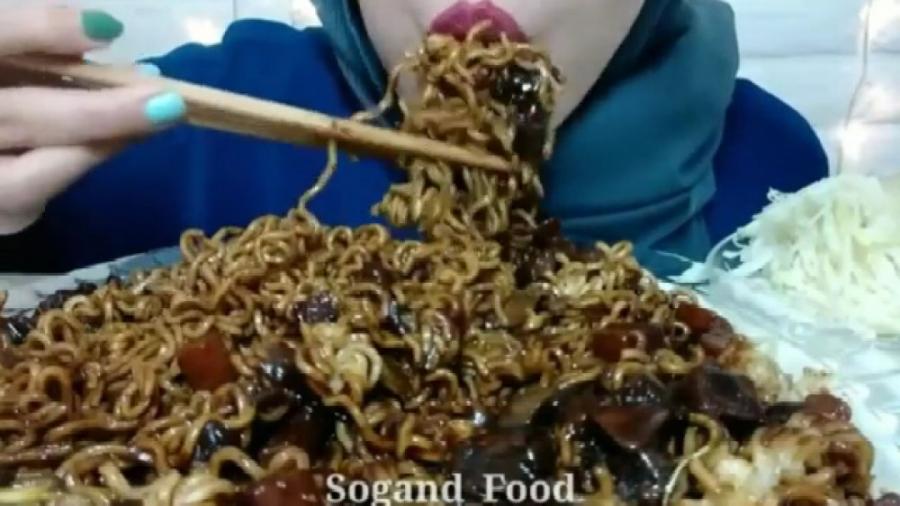 چالش غذا خوری نودل کره ای سوگند فود sogand food