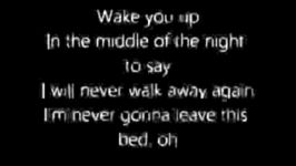 Maroon 5  Never Gonna Leave This Bed به همراه متن