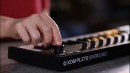 معرفی میدی کنترلر Native Instruments Komplete Kontrol M32