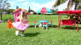 دیاناشو  دیانا روما Diana and Roma plays with Toy Animals