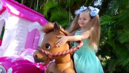 دیاناشو  دیانا روما Diana plays with Toy Horses