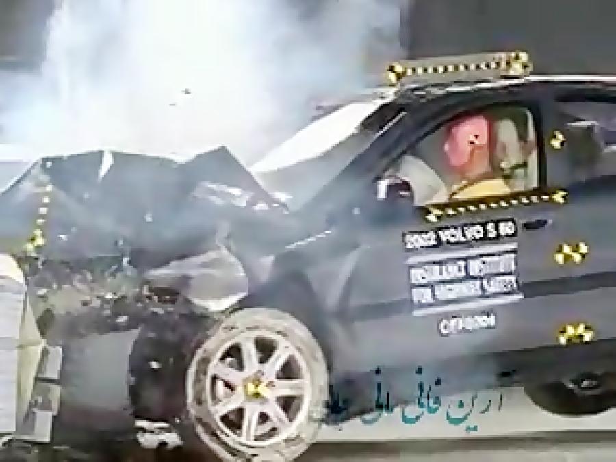 تست تصادف Volvo S60 crash test