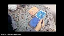 اجرای رنگ زمینه طرح اسلیمی ختایی در میناکاری روی مس